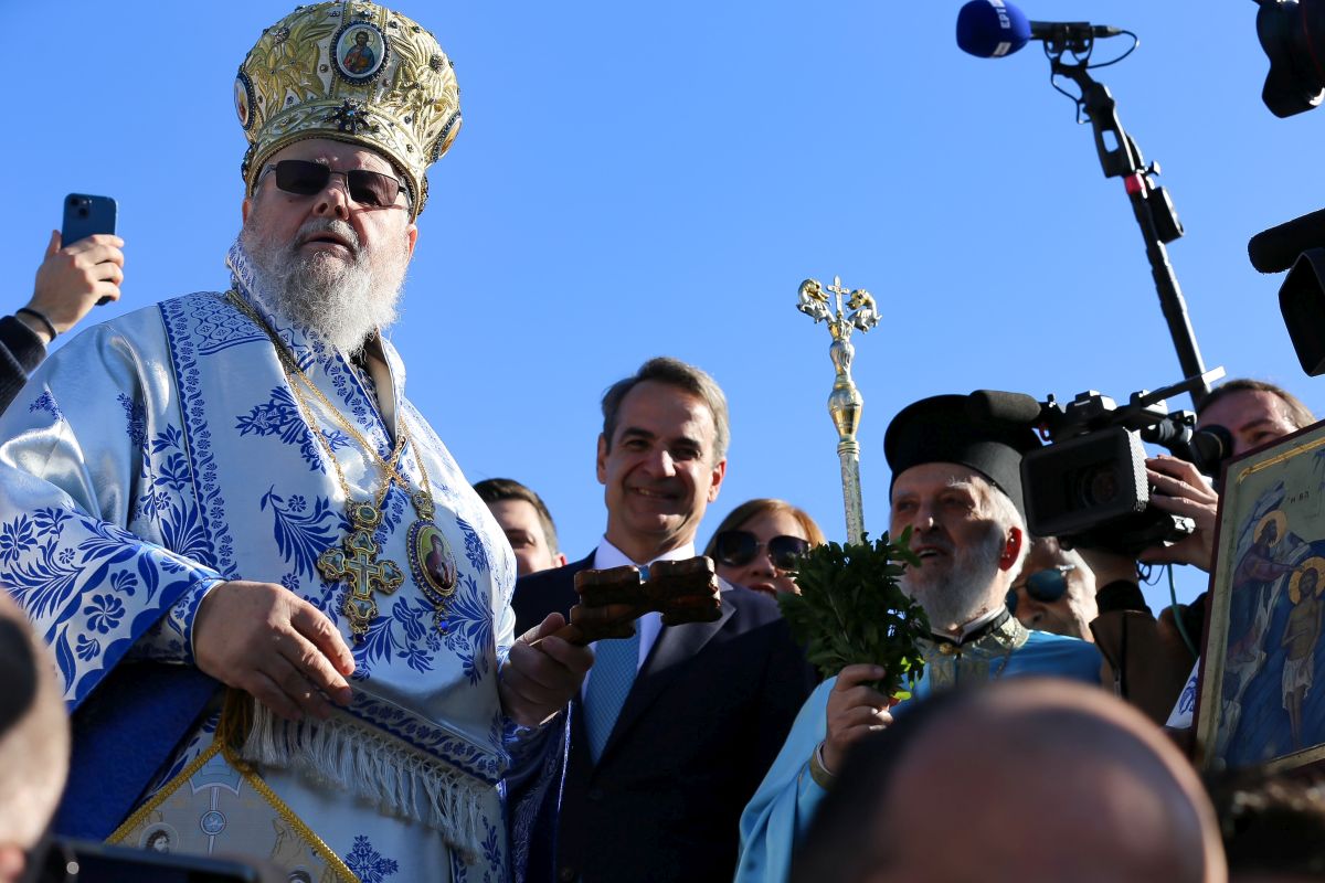 Θεοφάνεια – Μητσοτάκης: Πάντα στην πρώτη γραμμή για την αντιμετώπιση των δυσκολιών