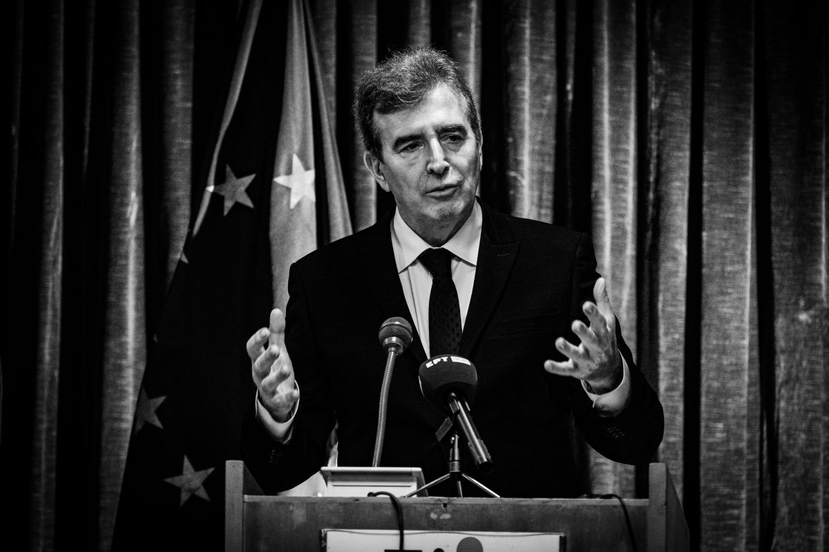 Χρυσοχοΐδης: Με «προίκα» Μητσοτάκη στο ναρκοπέδιο της Κατεχάκη