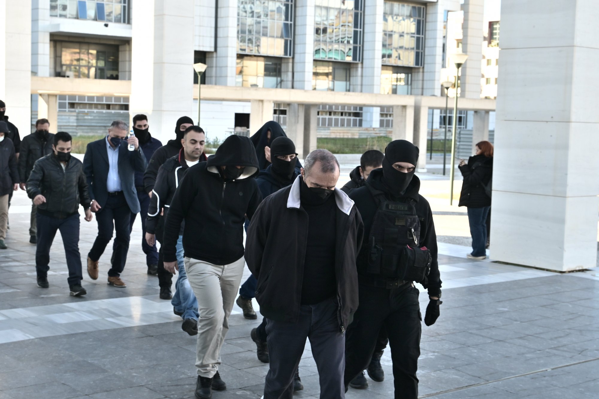 Κολωνός: Με φωνές και κατάρες κατά Μίχου η μητέρα της 12χρονης