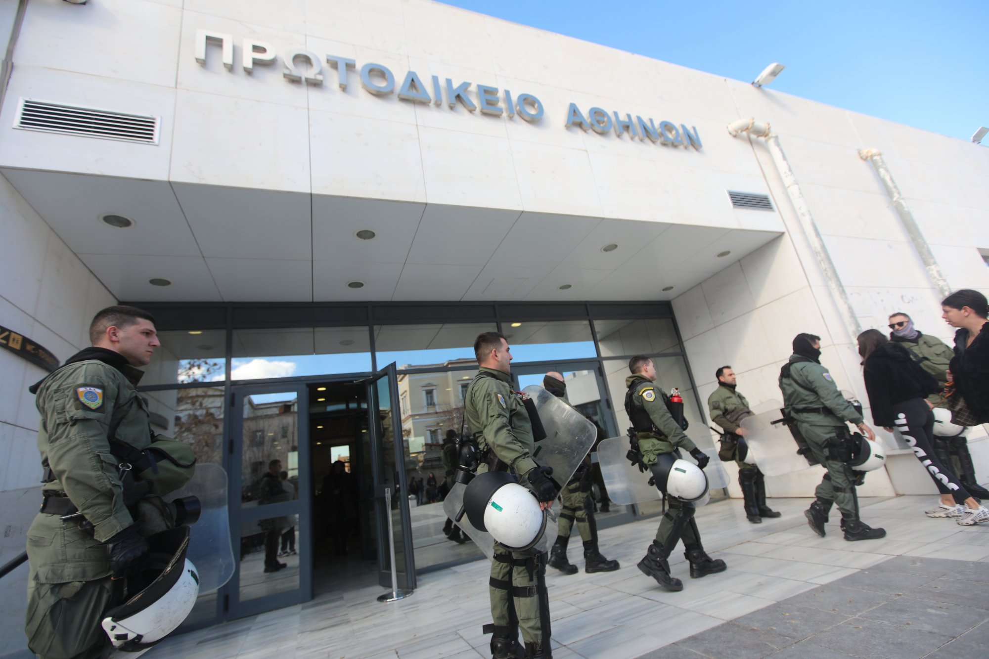 Κολωνός: Κεκλεισμένων των θυρών η δίκη για την κακοποίηση της 12χρονης