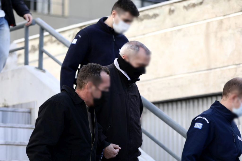 Κολωνός: Η γιαγιά της 12χρονης ζητά δικαιοσύνη – «Να τους κρεμάσει όλους»