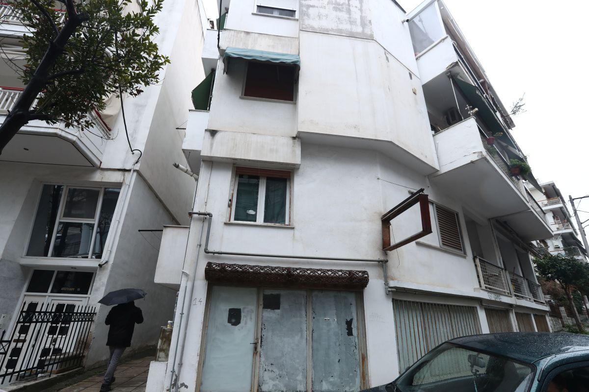 Θεσσαλονίκη: Με 3 μαχαιριές στο λαιμό σκότωσαν την 41χρονη έγκυο – Τι έδειξε η νεκροψία