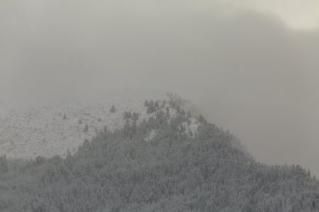 Καιρός: Χιόνια σε Πήλιο και Σαμοθράκη, κατολισθήσεις στην Χαλκιδική