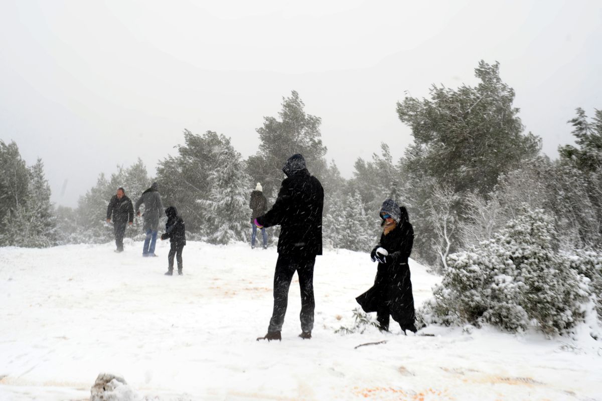 Καιρός: Πρώτη ψυχρή εισβολή με χιόνια και στην Αττική