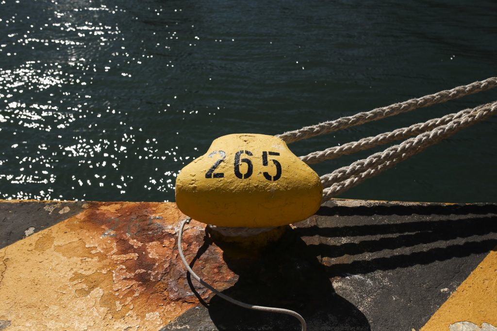 Δεμένα τα πλοία λόγω κακοκαιρίας – Σε ποια λιμάνια ισχύει απαγορευτικό απόπλου