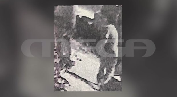 Δολοφονία 41χρονης: Η στιγμή που μεταφέρεται η σορός της στο μπαούλο – Φωτογραφία ντοκουμέντο