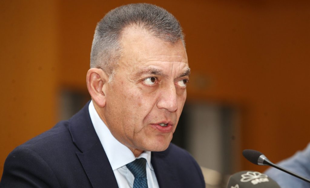 Οπαδική βία: Σε διαβούλευση το νομοσχέδιο Βρούτση – Τι περιλαμβάνει