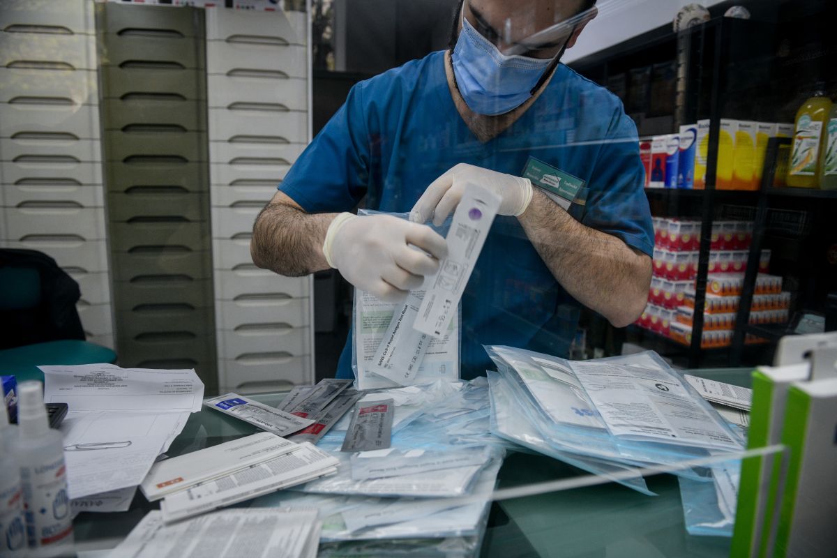 Covid – Αγαπηδάκη: Θα προχωρήσουμε σε εμβολιασμό και στα φαρμακεία