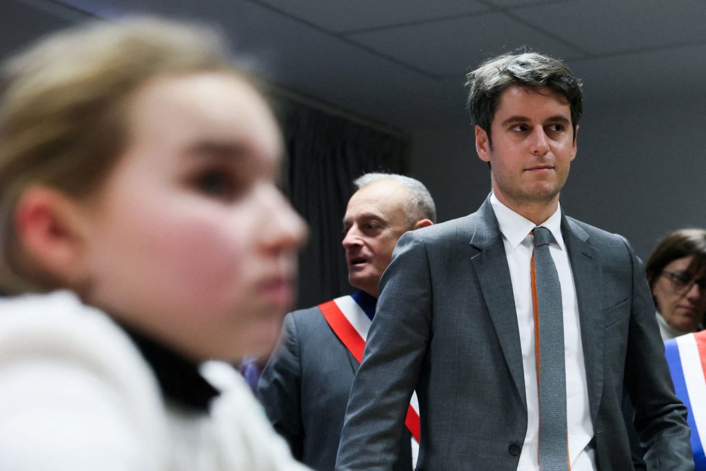 Γκραμπριέλ Ατάλ: Το «νέο αίμα» του Μακρόν με το βλέμμα στη Λεπέν