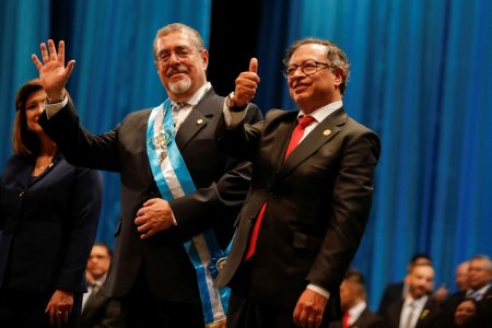 Γουατεμάλα: Νέος πρόεδρος ορκίστηκε ο Μπερνάρντο Αρέβαλο