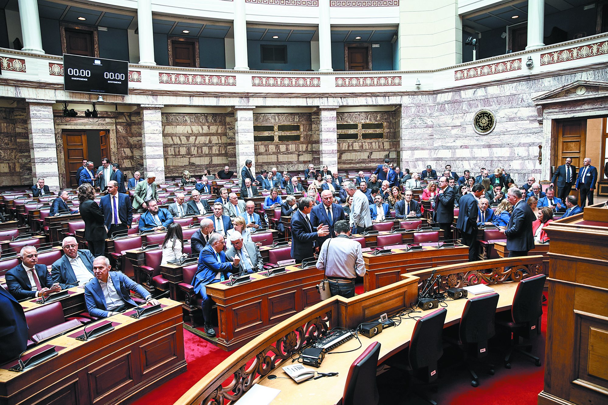 Γάμος ομόφυλων: Η «διέξοδος» δόθηκε,το «σοβαρό πρόβλημα» μένει