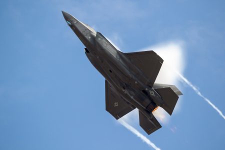 Γιατί καθυστερεί η πώληση των F-35 στην Ελλάδα – Ο Μενέντεζ, η Σουηδία και το ΝΑΤΟ
