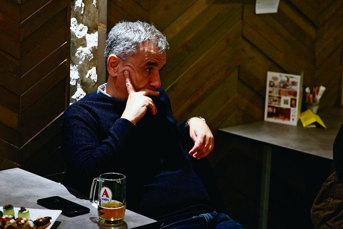 «Καμιά φορά λέω να αλλάξω ουρανό»