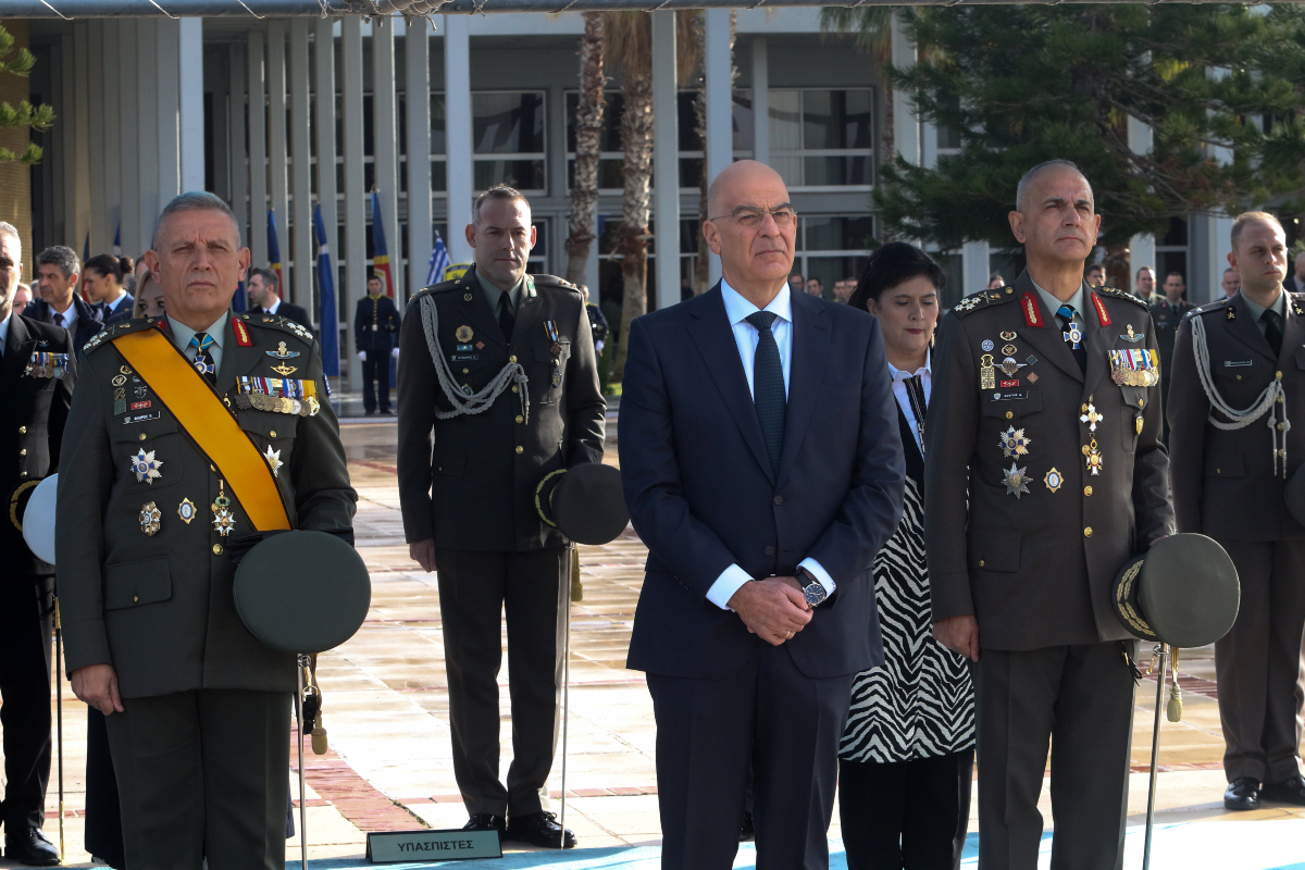 ΓΕΕΘΑ: Αλλαγή φρουράς παρουσία Δένδια – Τι δήλωσαν Φλώρος, Χούπης