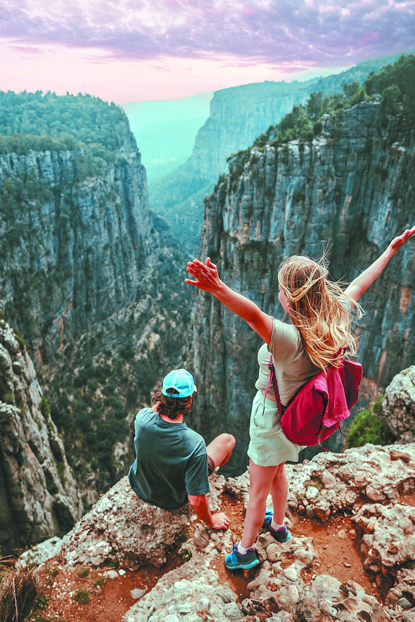 Περιμένουν από εμάς