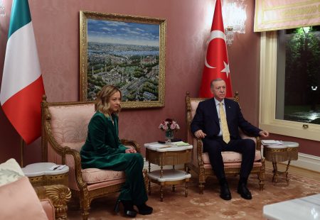 Πώς σχολιάζει ο τουρκικός Τύπος τη συνάντηση Ερντογάν – Μελόνι