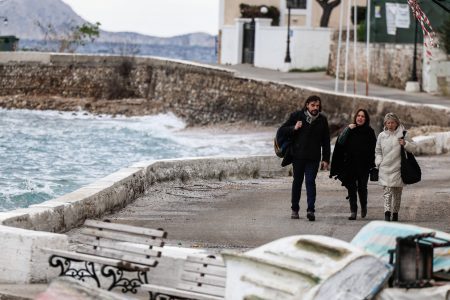 ΣΥΡΙΖΑ: Επιστροφή των βουλευτών από τις Σπέτσες – Τι συζητήθηκε κατά τις 20 ώρες εργασιών
