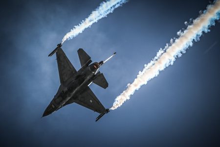 50 χρόνια F-16: Γιατί παραμένουν ακόμα σε ζήτηση