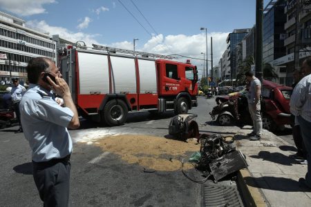 Μαραθώνας: Φορτηγό συγκρούστηκε με Ι.Χ., ένας νεκρός