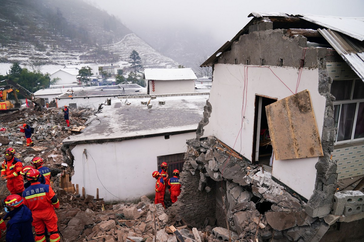 Κίνα: Τουλάχιστον τρεις οι νεκροί από τον σεισμό 7,1 Ρίχτερ