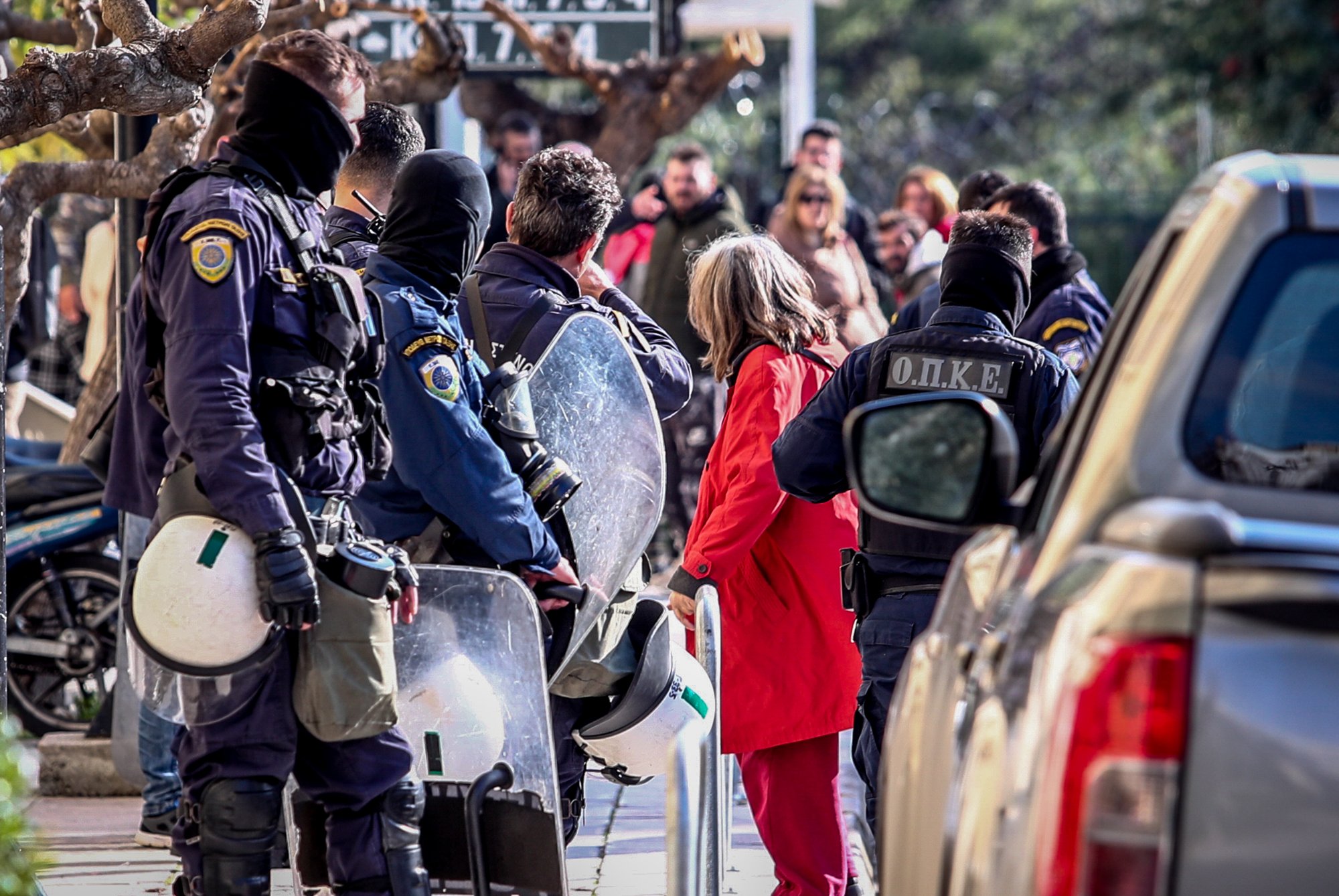 Ιωάννα Κολοβού: Έξωση και σύλληψη της δημοσιογράφου