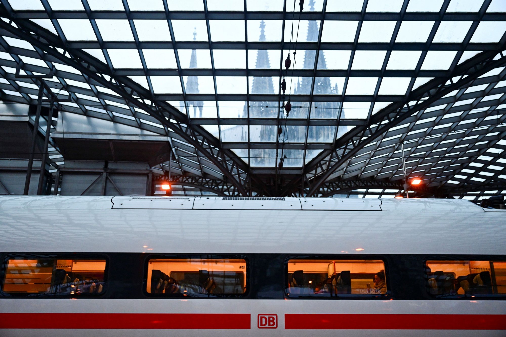Γερμανία: Παραλύουν οι σιδηρόδρομοι λόγω της εξαήμερης απεργίας