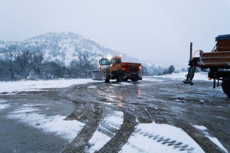 Καιρός: Μπόρες χιονιού θα πλήξουν την Αττική – Ποιες περιοχές θα επηρεαστούν
