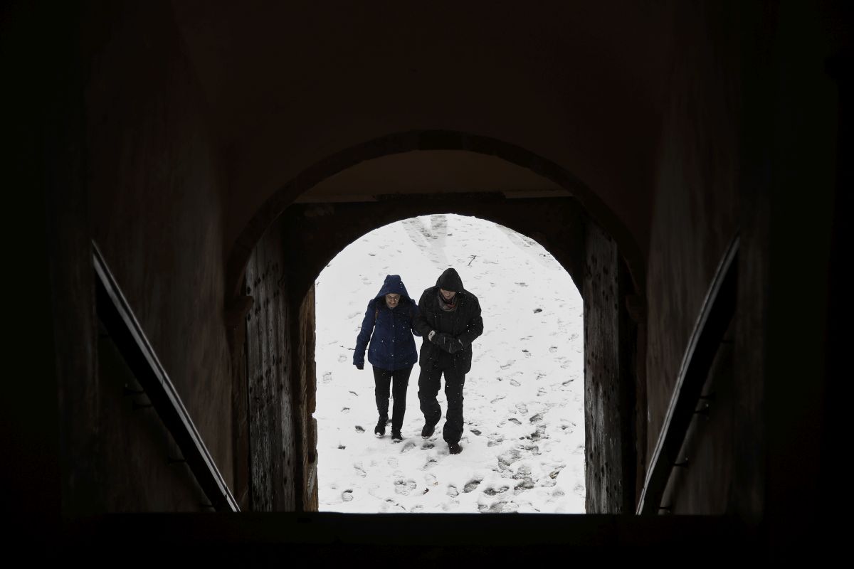 Καιρός: Χιόνια το βράδυ της Δευτέρας στην Αττική – Οι περιοχές που θα το στρώσει