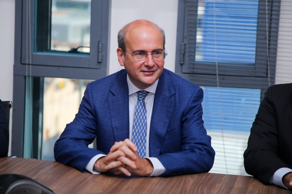 Χατζηδάκης: «Όχι» σε αποφάσεις που θα γυρίσουν τη χώρα πίσω – Κατανοούμε τις ανάγκες