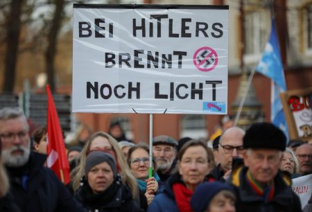«Η Γερμανία διαθέτει τείχος προστασίας απέναντι στην AfD» – Ο Τζον Κάμπφνερ μιλάει στο ΒΗΜΑ