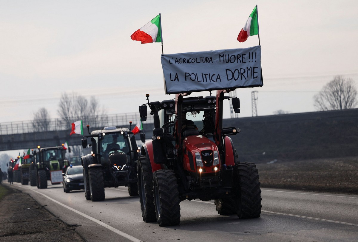 Αγρότες: Αυξάνονται τα μπλόκα σε Γαλλία, Ισπανία και Ιταλία – Τα αιτήματά τους