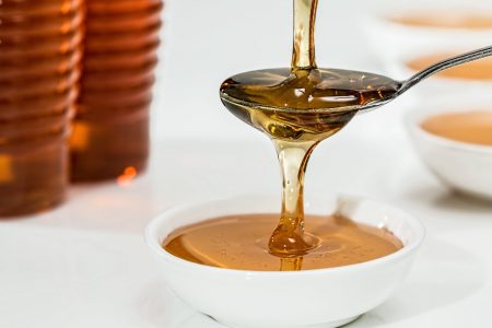ΕΕ: Τι αλλάζει σε μέλι, μαρμελάδες και χυμούς – Νέοι κανόνες για τα τρόφιμα πρωινού