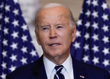 Μπάιντεν: Αναστέλλει την αποστολή πυρομαχικών στο Ισραήλ