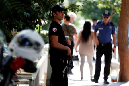 Τουρκία: Εισβολή ενόπλου σε εργοστάσιο – Αναφορές για ομήρους