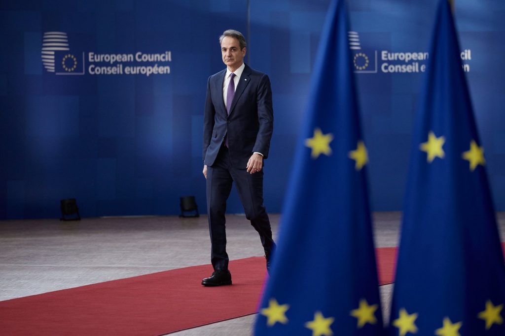 Μητσοτάκης στον Economist: Η απειλή του λαϊκισμού και πως η Ελλάδα έγινε η «χώρα της χρονιάς»