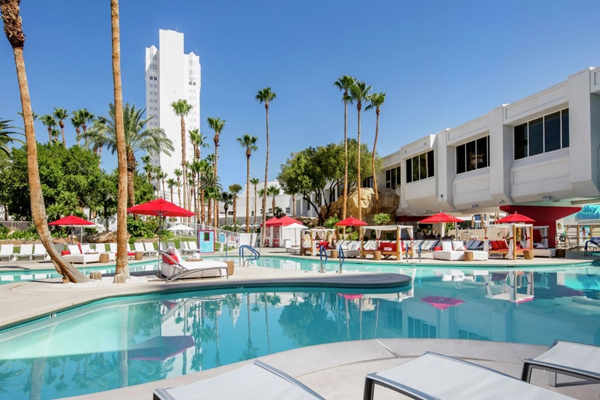 Τίτλοι τέλους για το ξενοδοχείο-ορόσημο Tropicana Las Vegas Τίτλοι τέλους για το ξενοδοχείο-ορόσημο Tropicana Las Vegas