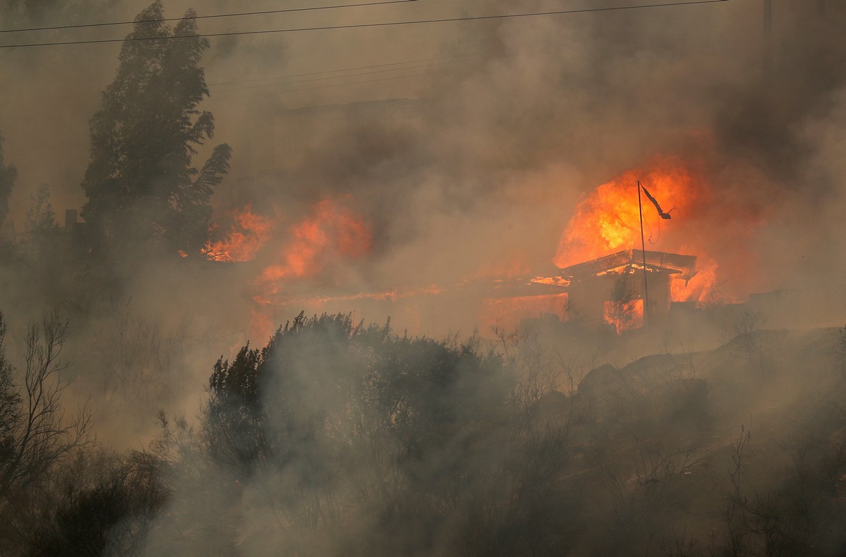 Χιλή: Τραγωδία με τουλάχιστον 64 νεκρούς από τις φωτιές