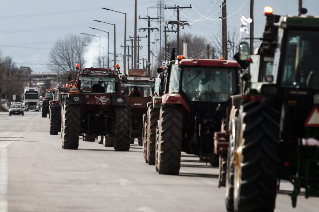 Αγρότες: Απειλούν με «κλείσιμο» τα σύνορα με τη Βόρεια Μακεδονία