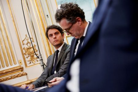 Γκαμπριέλ Αττάλ: Αντιμέτωπος με πρόταση μομφής, πρώτο crash test