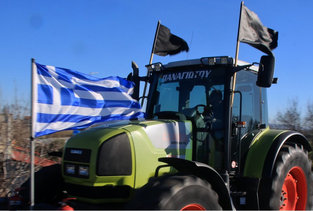 Κυβερνητικές πηγές: Γίνεται ότι είναι εφικτό για τους αγρότες, κανένα όφελος από την κοινωνική διατάραξη