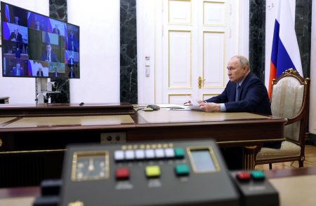 Συνέντευξη Πούτιν στον αμφιλεγόμενο Αμερικανό δημοσιογράφο Τάκερ Κάρλσον
