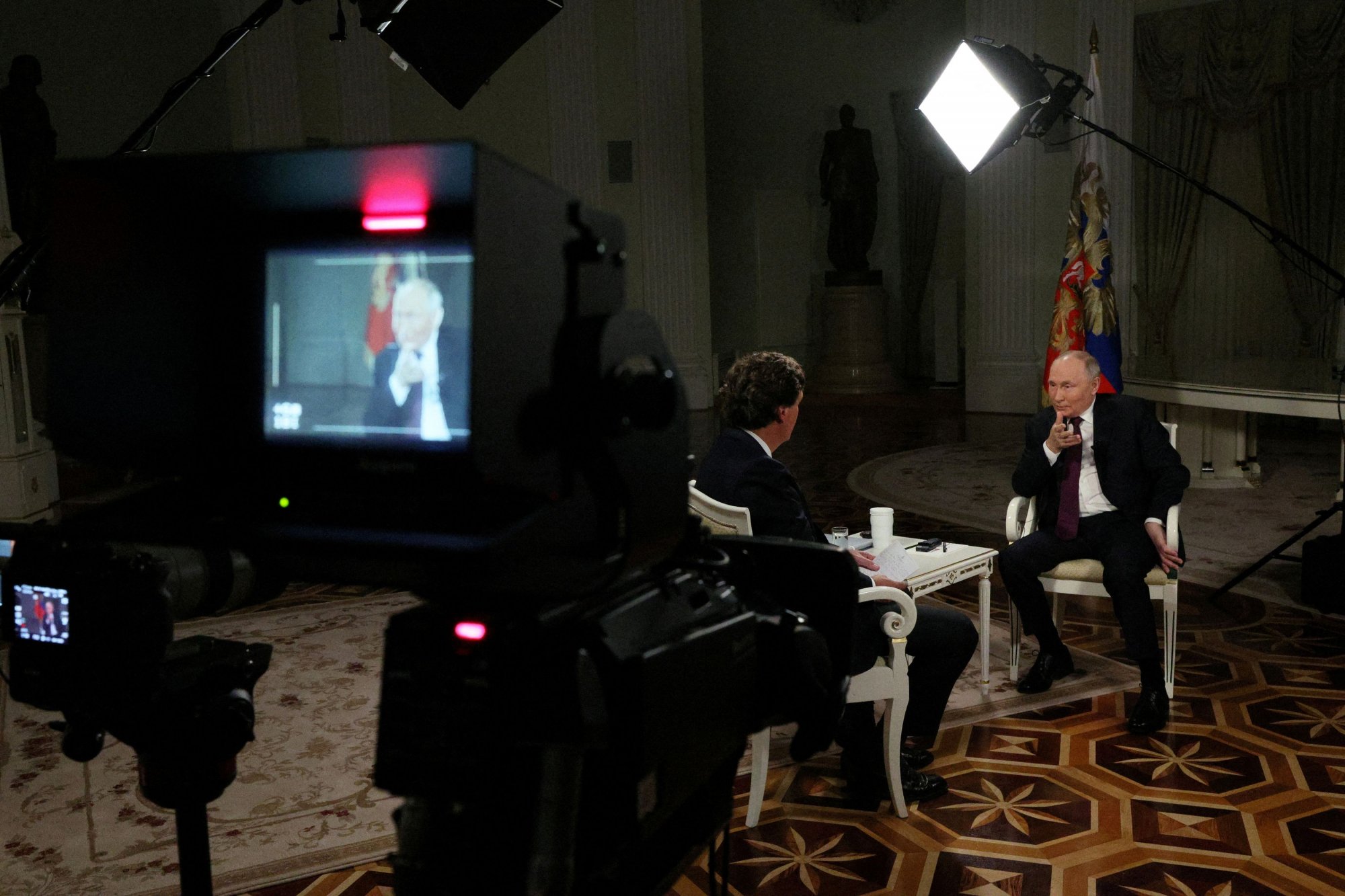 Βλαντίμιρ Πούτιν: Τα μηνύματα μιας σικέ συνέντευξης