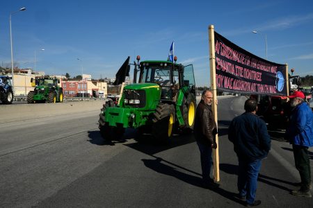 Αγρότες: «Απόβαση με τα τρακτέρ στην Αθήνα αν…»