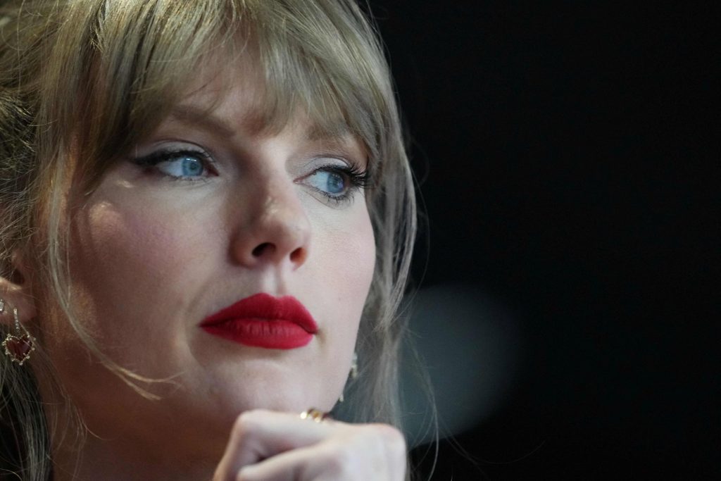 Taylor Swift: Γιατί «τρομοκρατεί» το επιτελείο του Τραμπ – «Είναι όργανο του Πενταγώνου!»