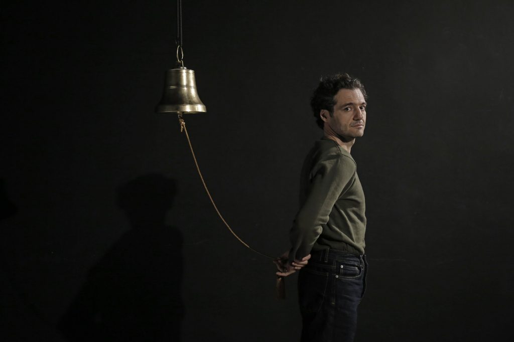 Θάνος Τοκάκης στο ΒΗΜΑ: «Ο κυνισμός είναι πολύ παρεξηγημένη λέξη στην εποχή μας»