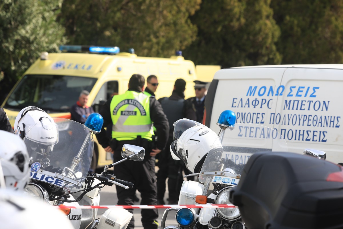 Γλυφάδα: Πυροβολισμοί σε ναυτιλιακή εταιρεία – Ένας νεκρός, δύο σοβαρά τραυματίες