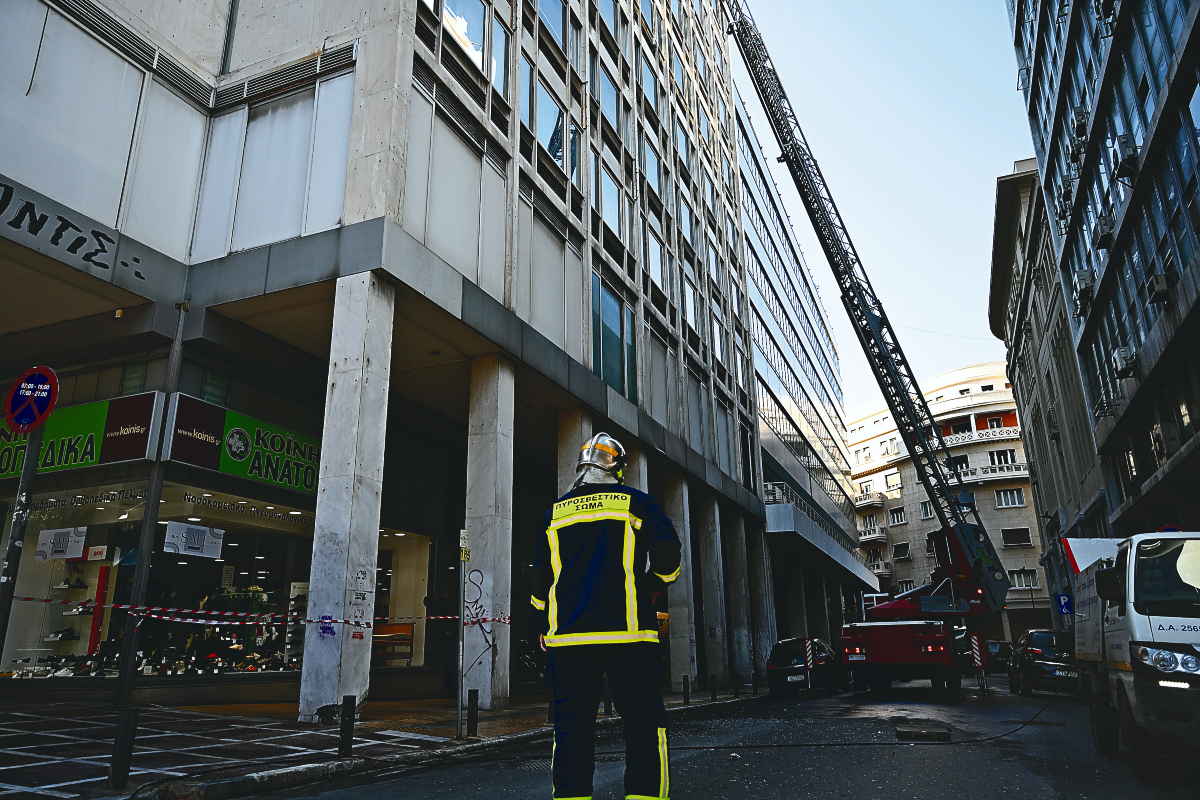 Τρομοκρατία: Οι επίγονοι του Κουφοντίνα: Πώς βλέπει ο Μ. Χρυσοχοΐδης τη νέα γενιά τρομοκρατών