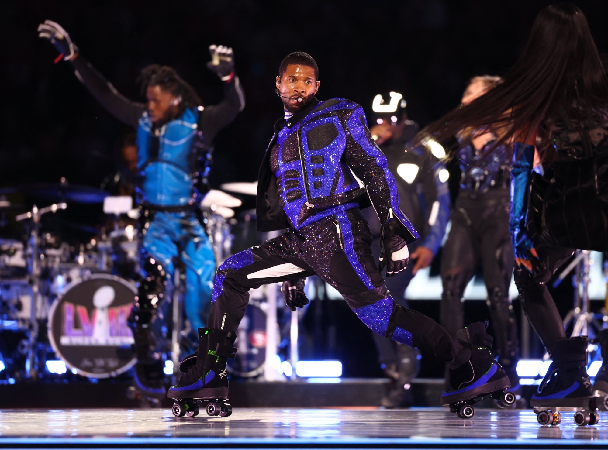 Super Bowl Halftime: Τίνος ήταν η βραδιά, του Usher ή της Taylor Swift;