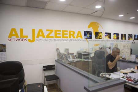 Μεσανατολικό: Δημοσιογράφοι του Al Jazeera τραυματίστηκαν σοβαρά από ισραηλινό πλήγμα στη Γάζα