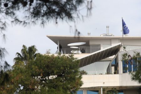 Η ανακοίνωση της ναυτιλιακής για το φονικό στη Γλυφάδα – «Δεν του είχαμε παραχωρήσει ποτέ σπίτι»
